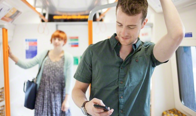 Фото - В Москве заработала система оплаты проезда в транспорте при помощи смартфона»