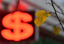 Фото - Банк России понизил официальный курс доллара на 23 сентября до 59,83 рубля